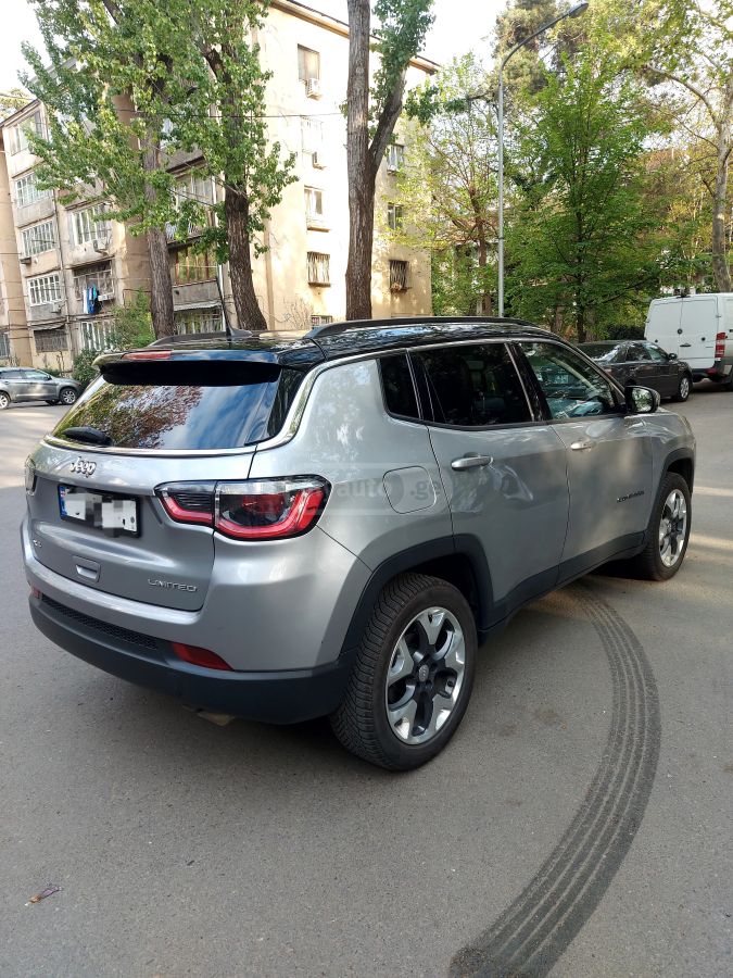 Jeep Compass - фото 8