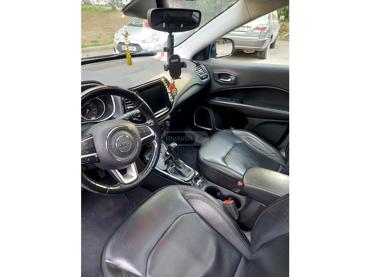Jeep Compass - фото 9