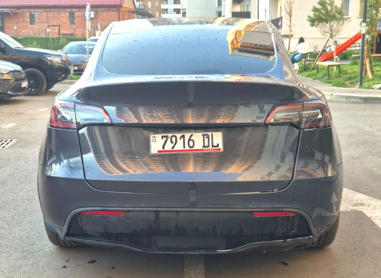 Tesla Model Y - фото 6