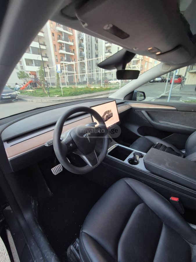 Tesla Model Y - фото 7