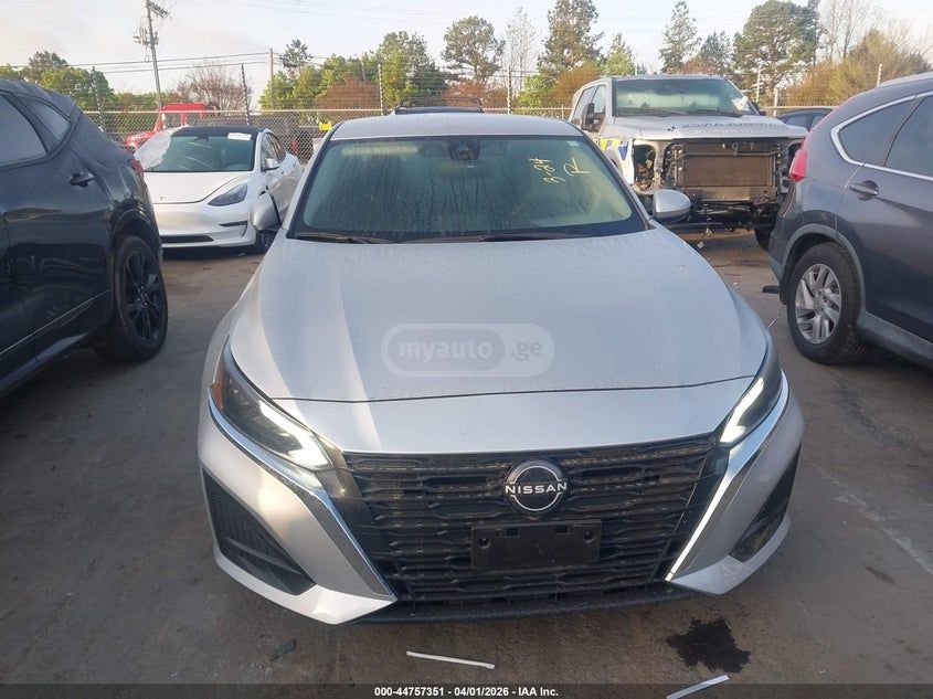 Nissan Altima - фото 12