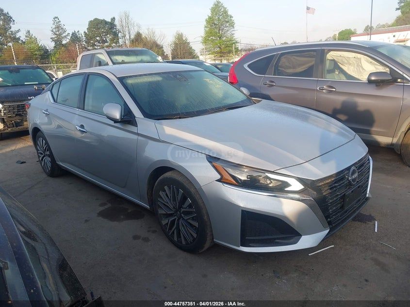 Nissan Altima - фото 13