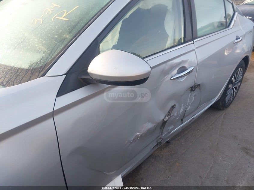 Nissan Altima - фото 6