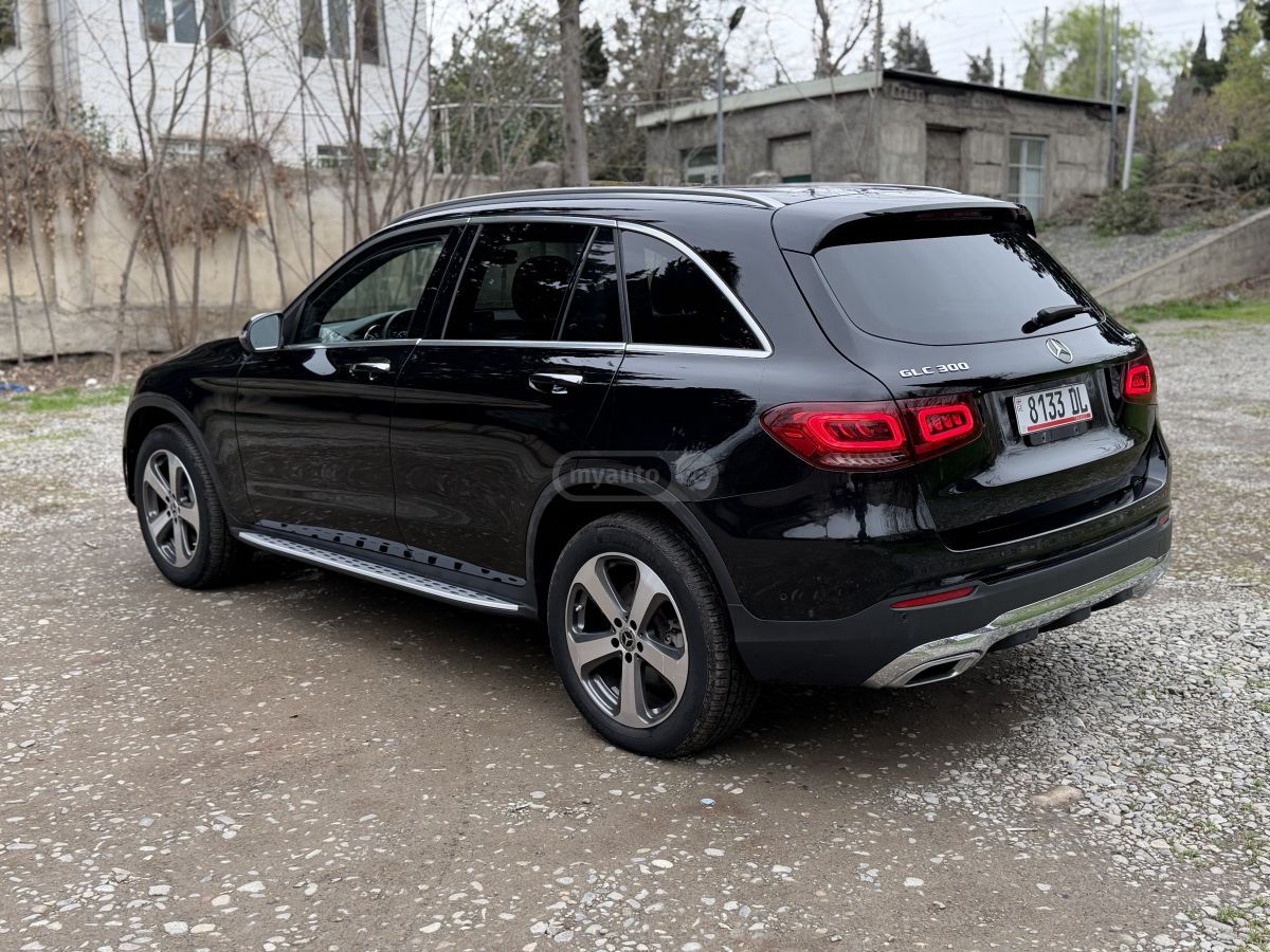 Mercedes-Benz GLC 300 - фото 5