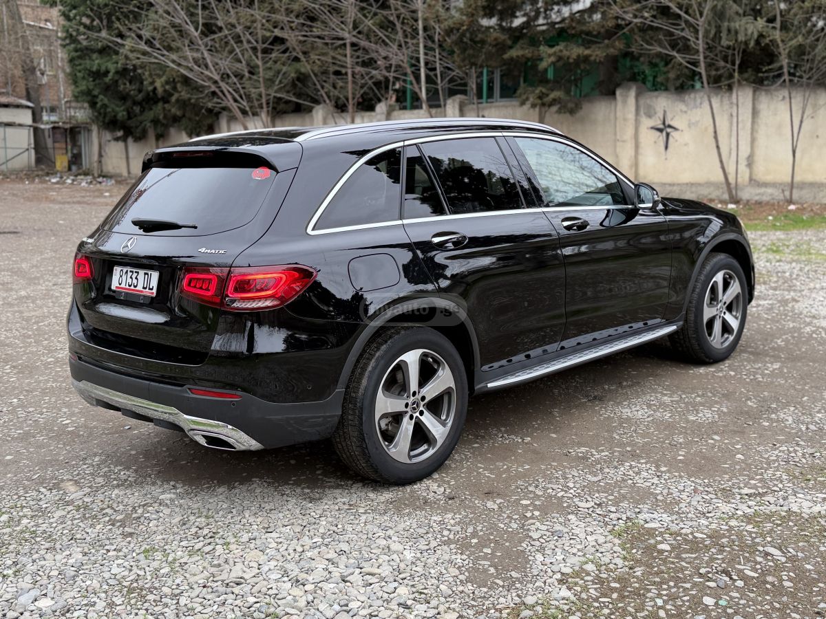 Mercedes-Benz GLC 300 - фото 7