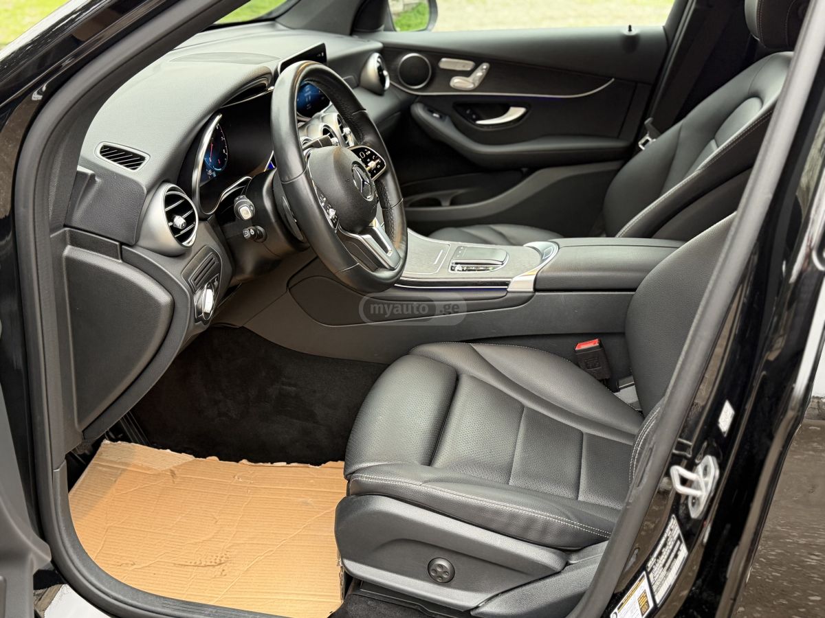 Mercedes-Benz GLC 300 - фото 9