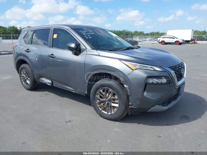 Nissan Rogue - фото 1