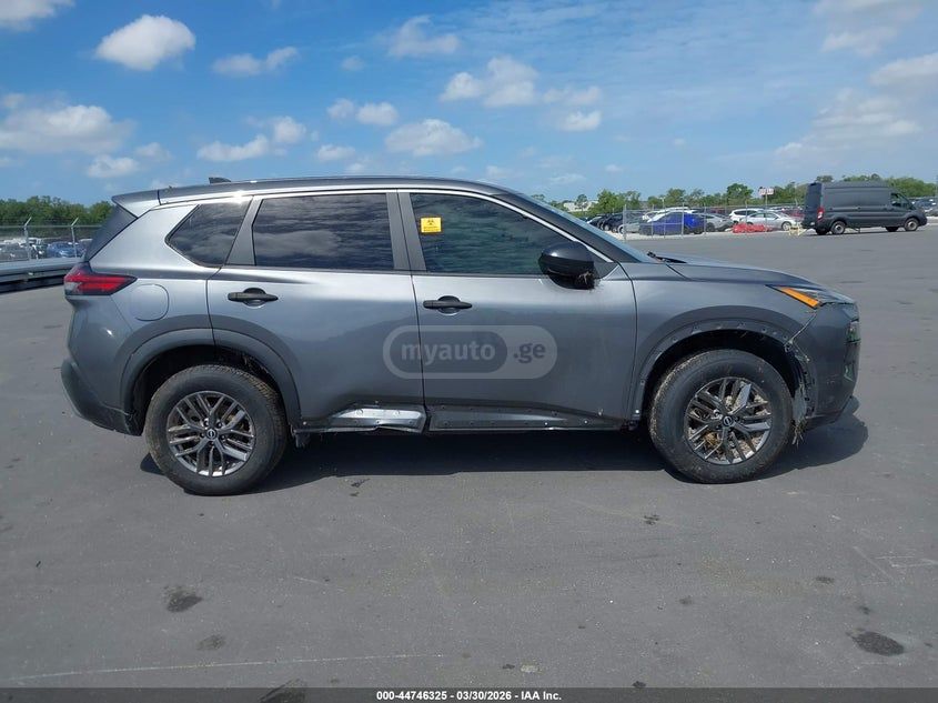 Nissan Rogue - фото 12