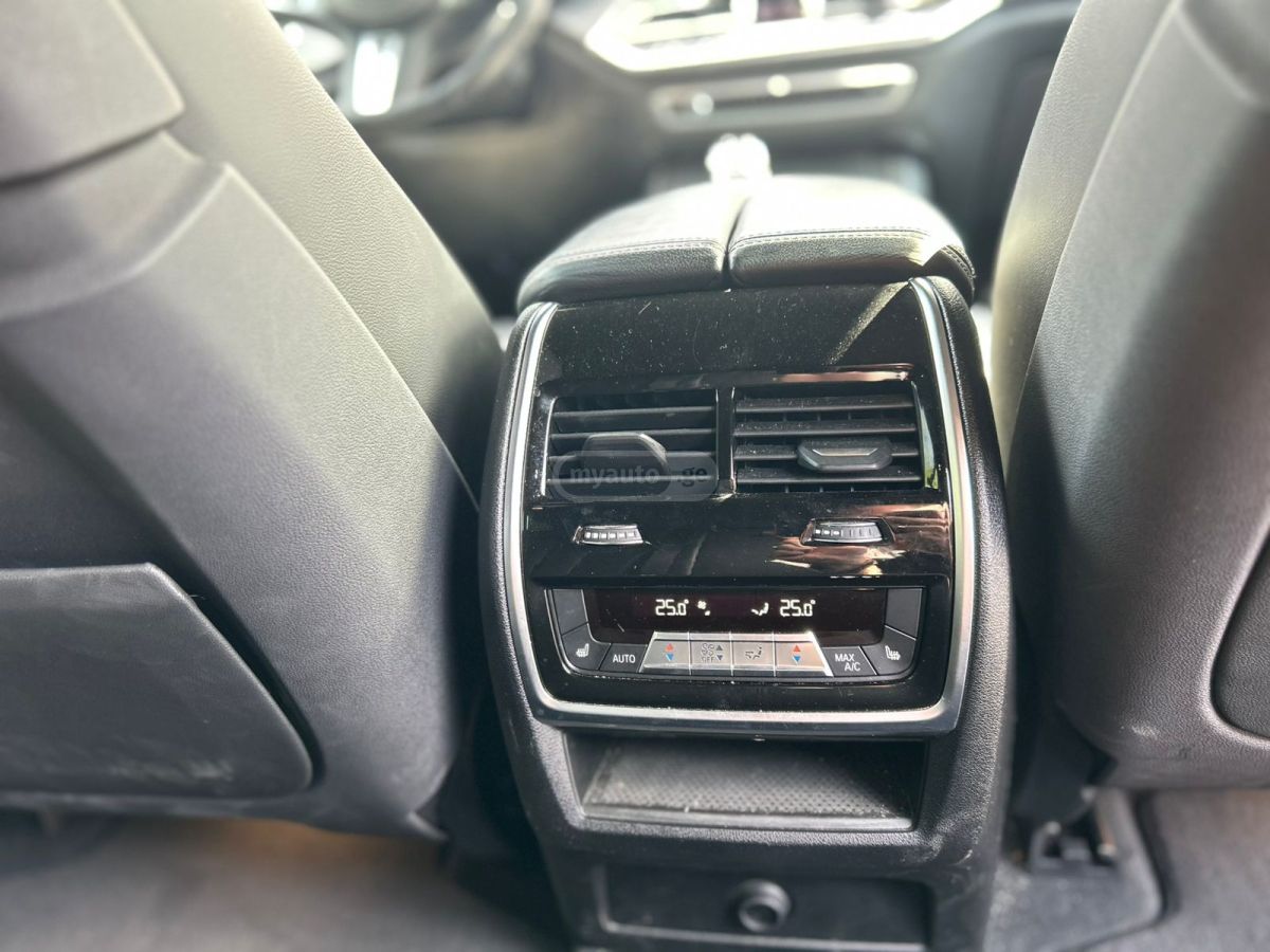BMW X5 - фото 13
