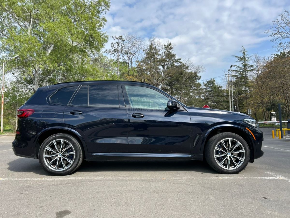 BMW X5 - фото 2