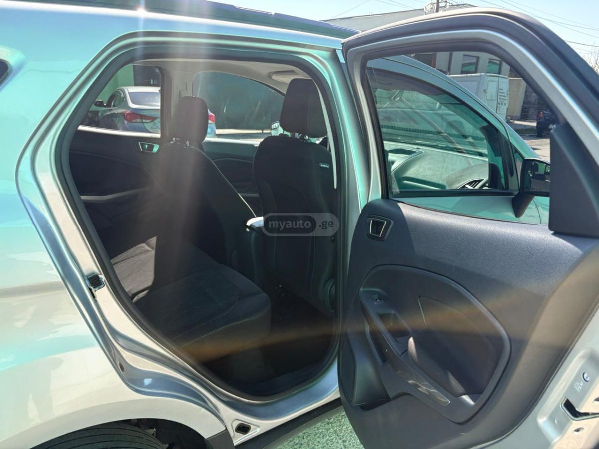 Ford EcoSport - фото 12
