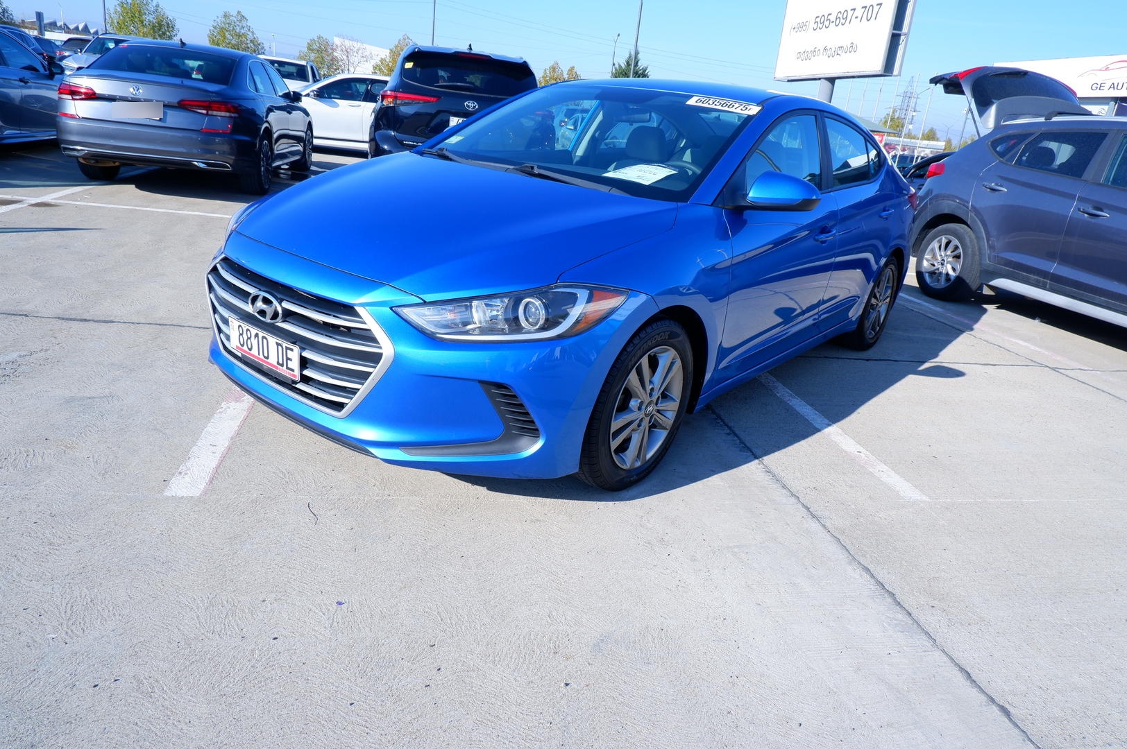 Hyundai Elantra - фото 1