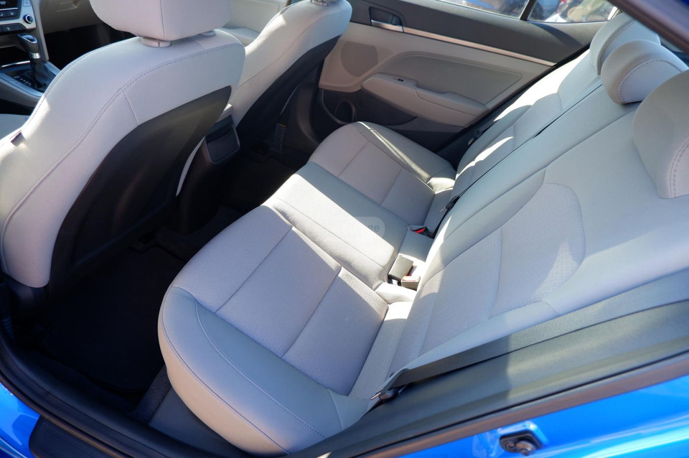 Hyundai Elantra - фото 8