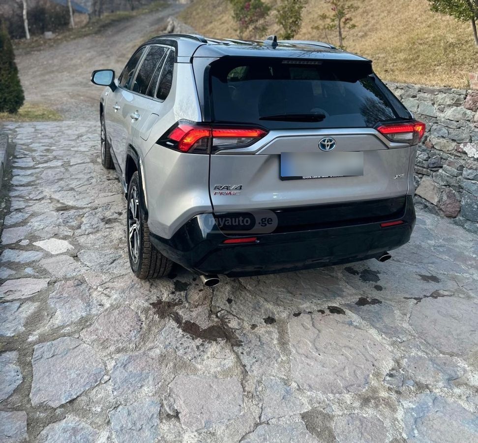 Toyota RAV 4 - фото 3