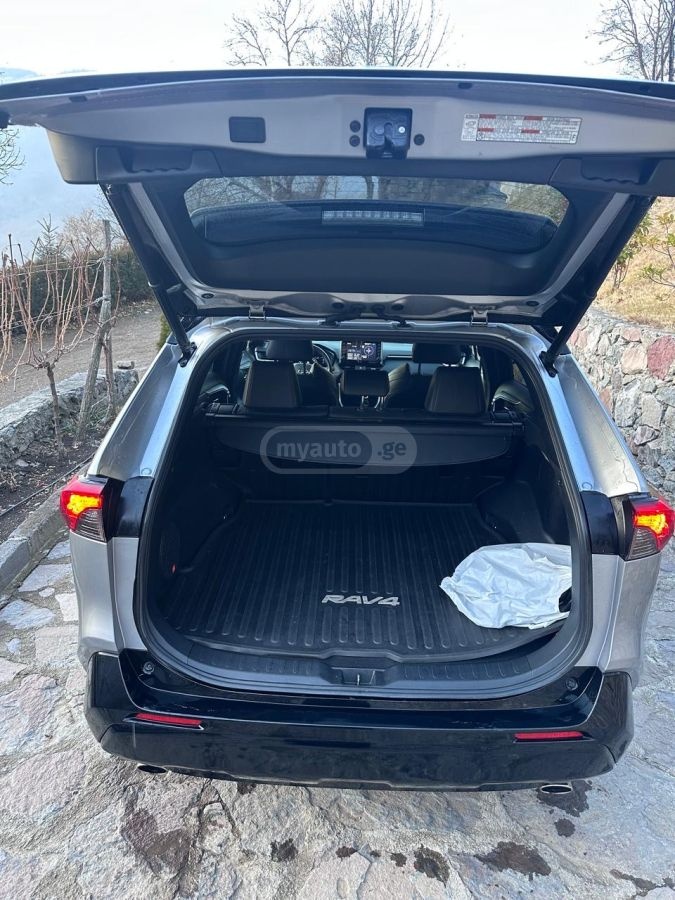 Toyota RAV 4 - фото 7