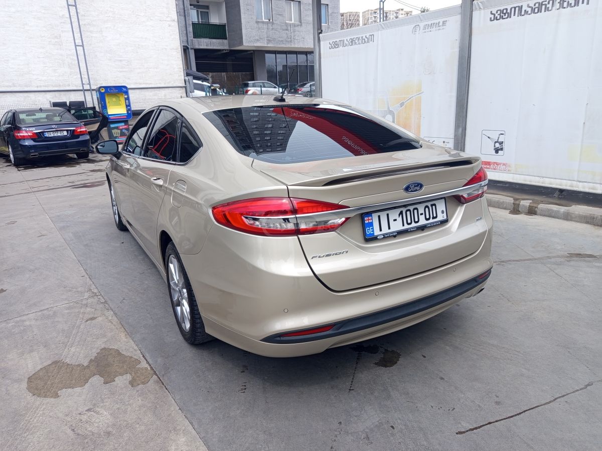 Ford Fusion - фото 4