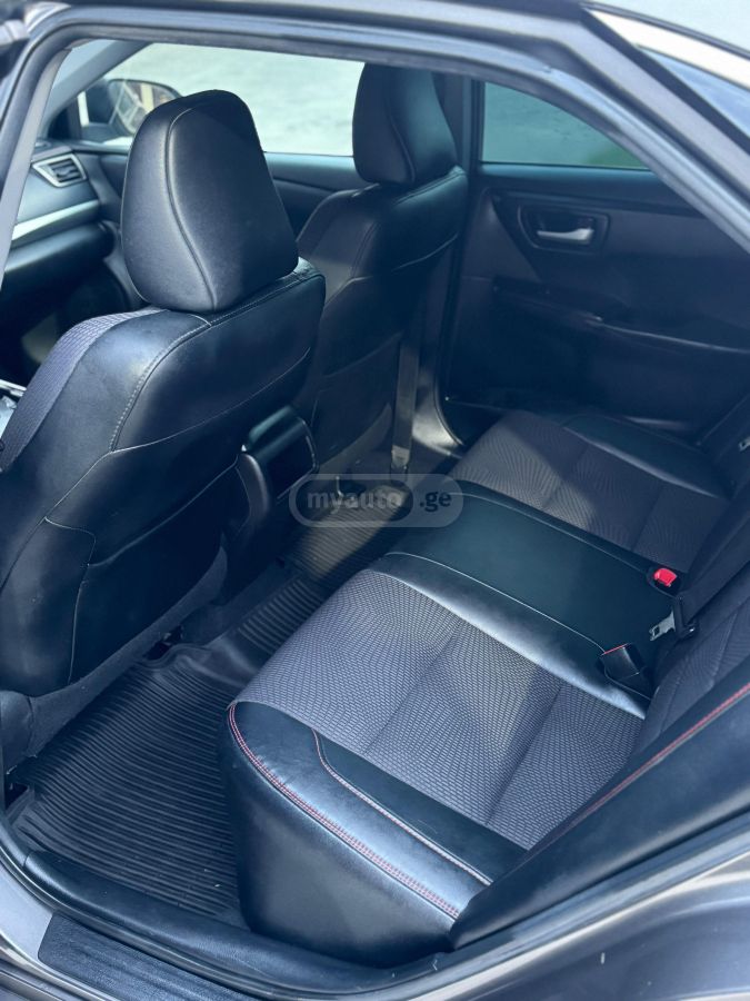 Toyota Camry - фото 8