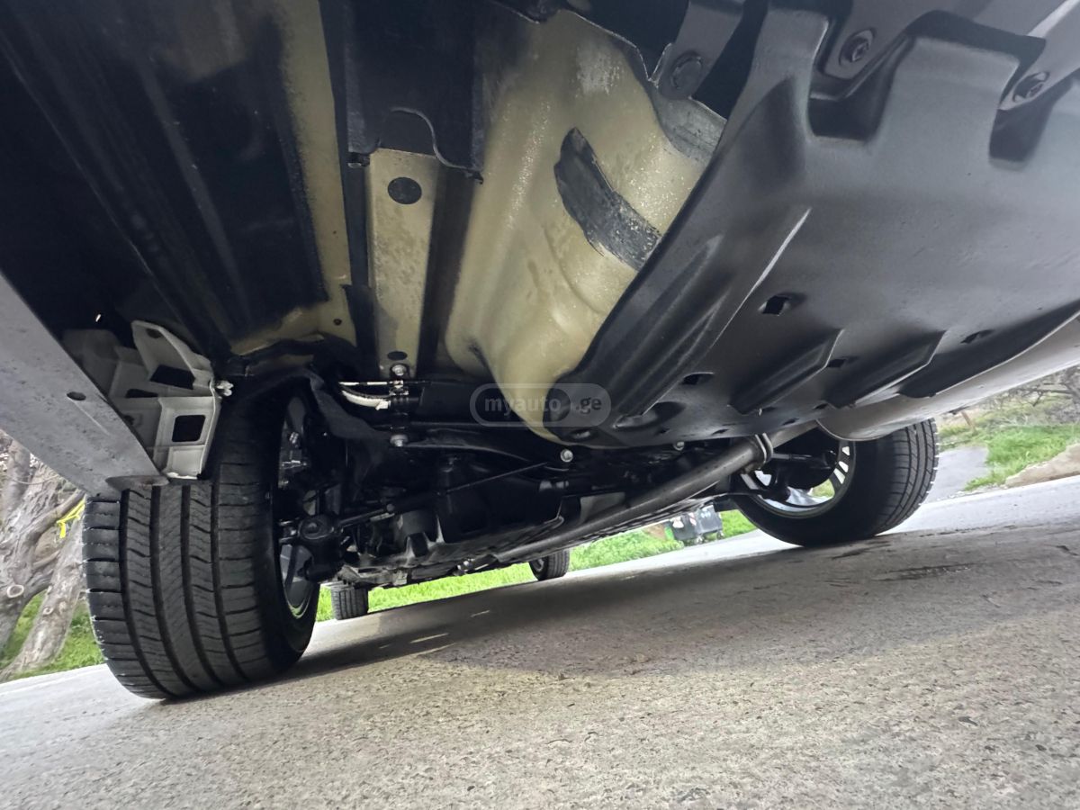 Toyota Camry - фото 9