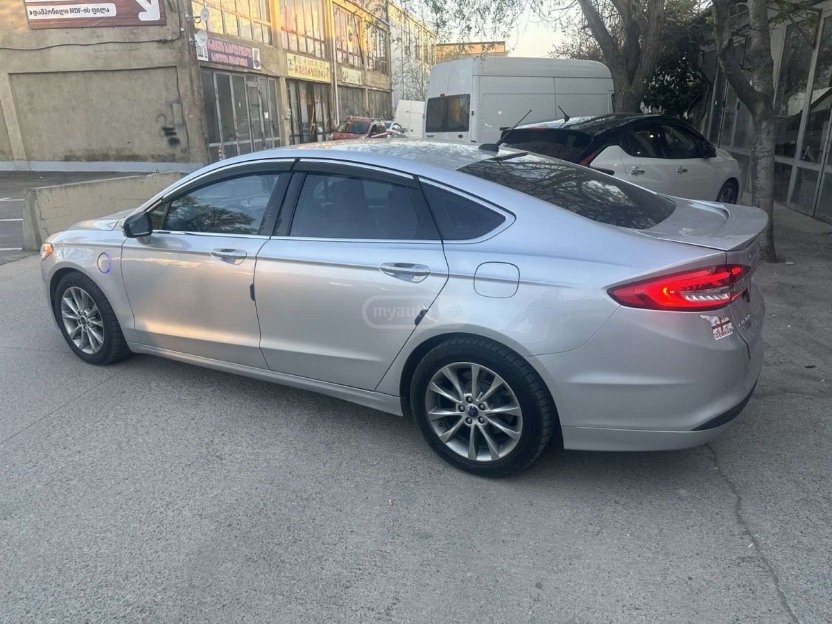 Ford Fusion - фото 13