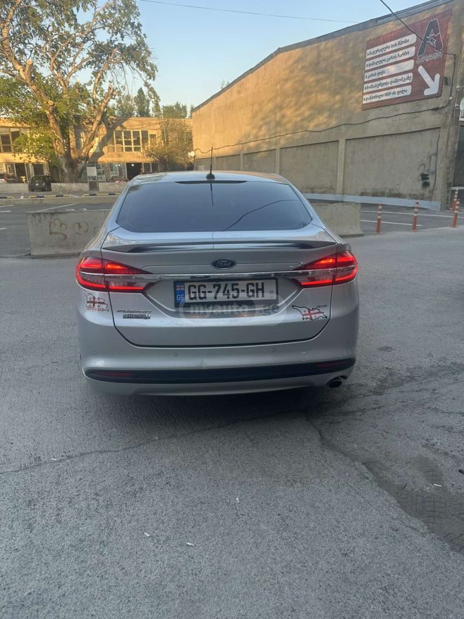 Ford Fusion - фото 2