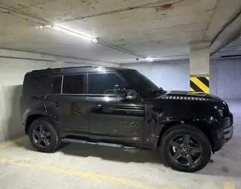 Land Rover Defender 110