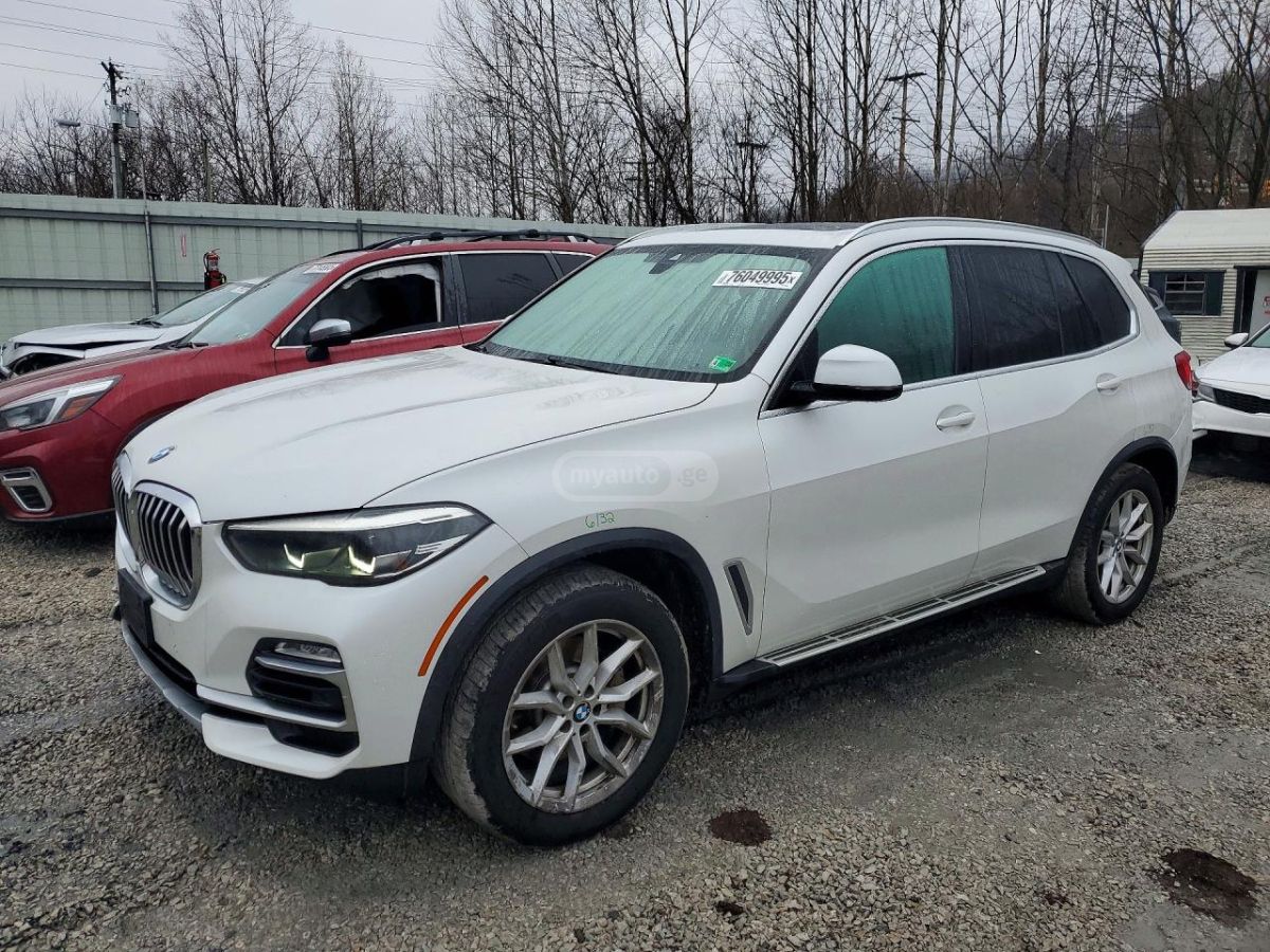 BMW X5 - фото 1