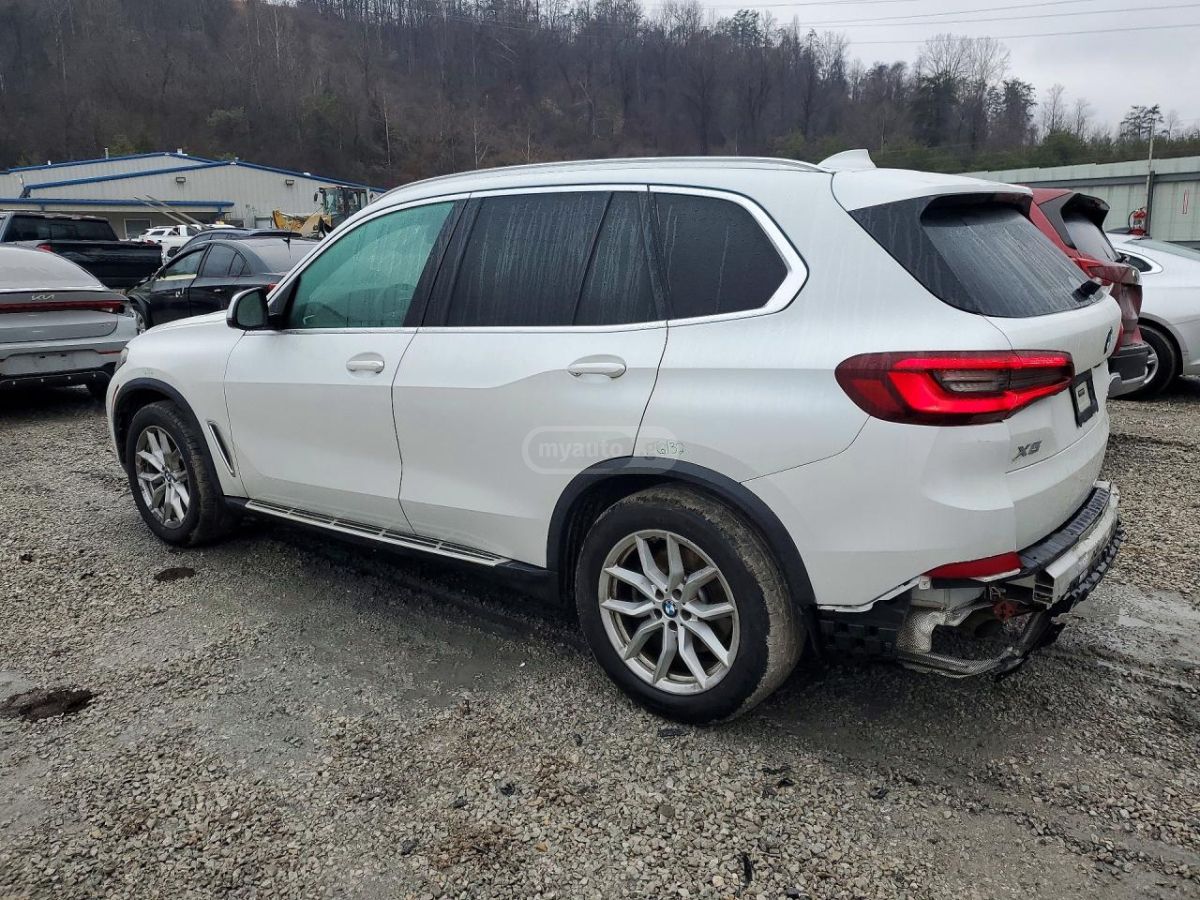 BMW X5 - фото 2