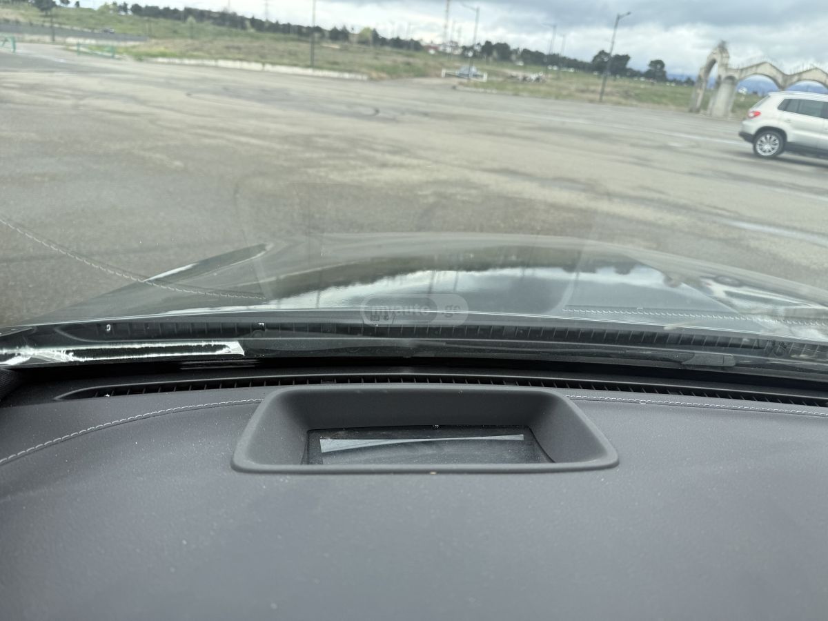 Mercedes-Benz C 300 - фото 13