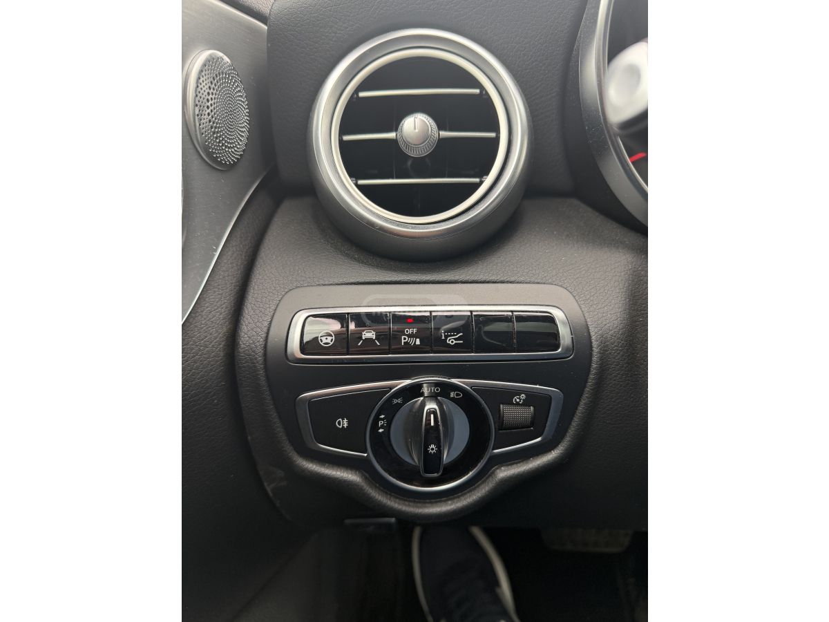 Mercedes-Benz C 300 - фото 14