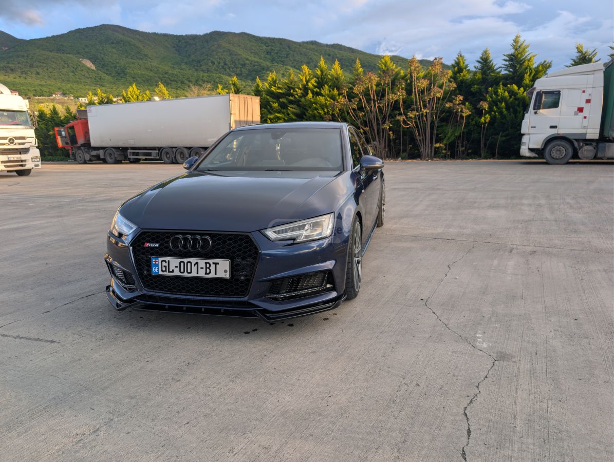 Audi S4 - фото 2