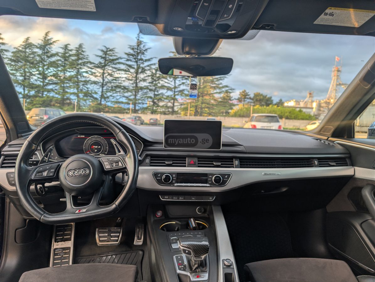 Audi S4 - фото 8