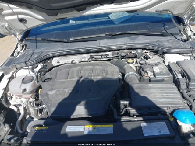 Volkswagen Golf 2023 — миниатюра 9