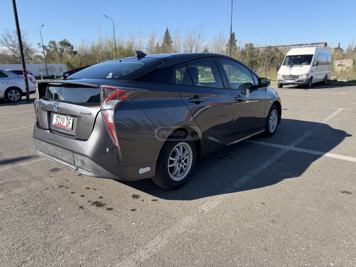 Toyota Prius - фото 7