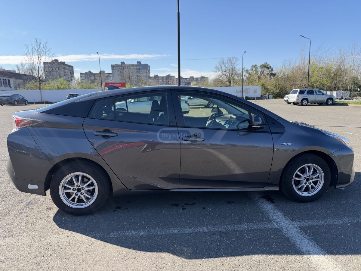 Toyota Prius - фото 8