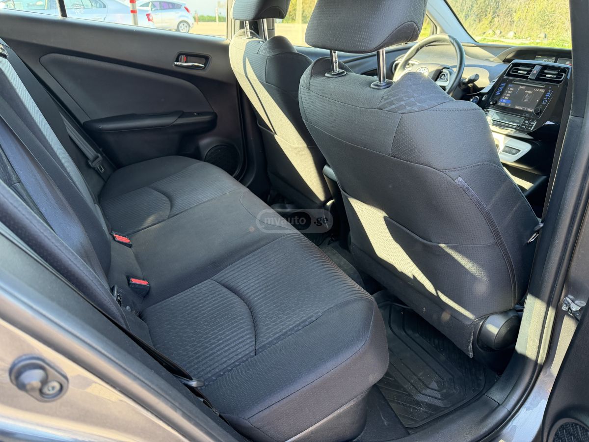 Toyota Prius - фото 9