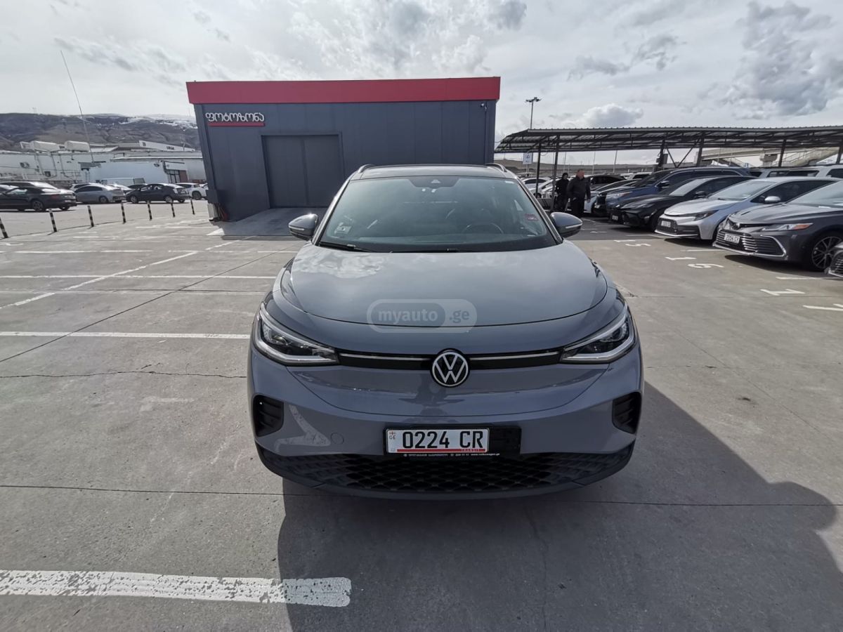 Volkswagen ID 4 - фото 1