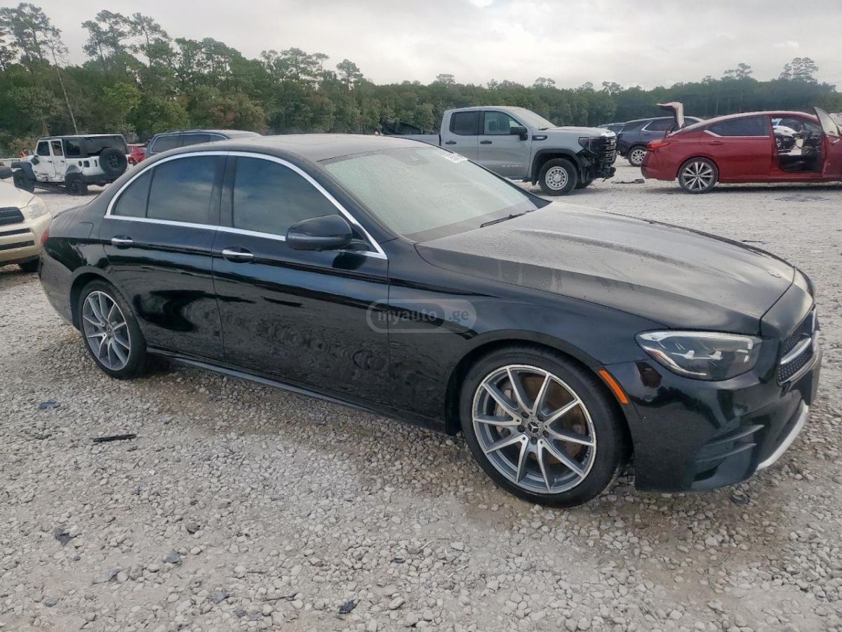 Mercedes-Benz E 300 2021 — миниатюра 4