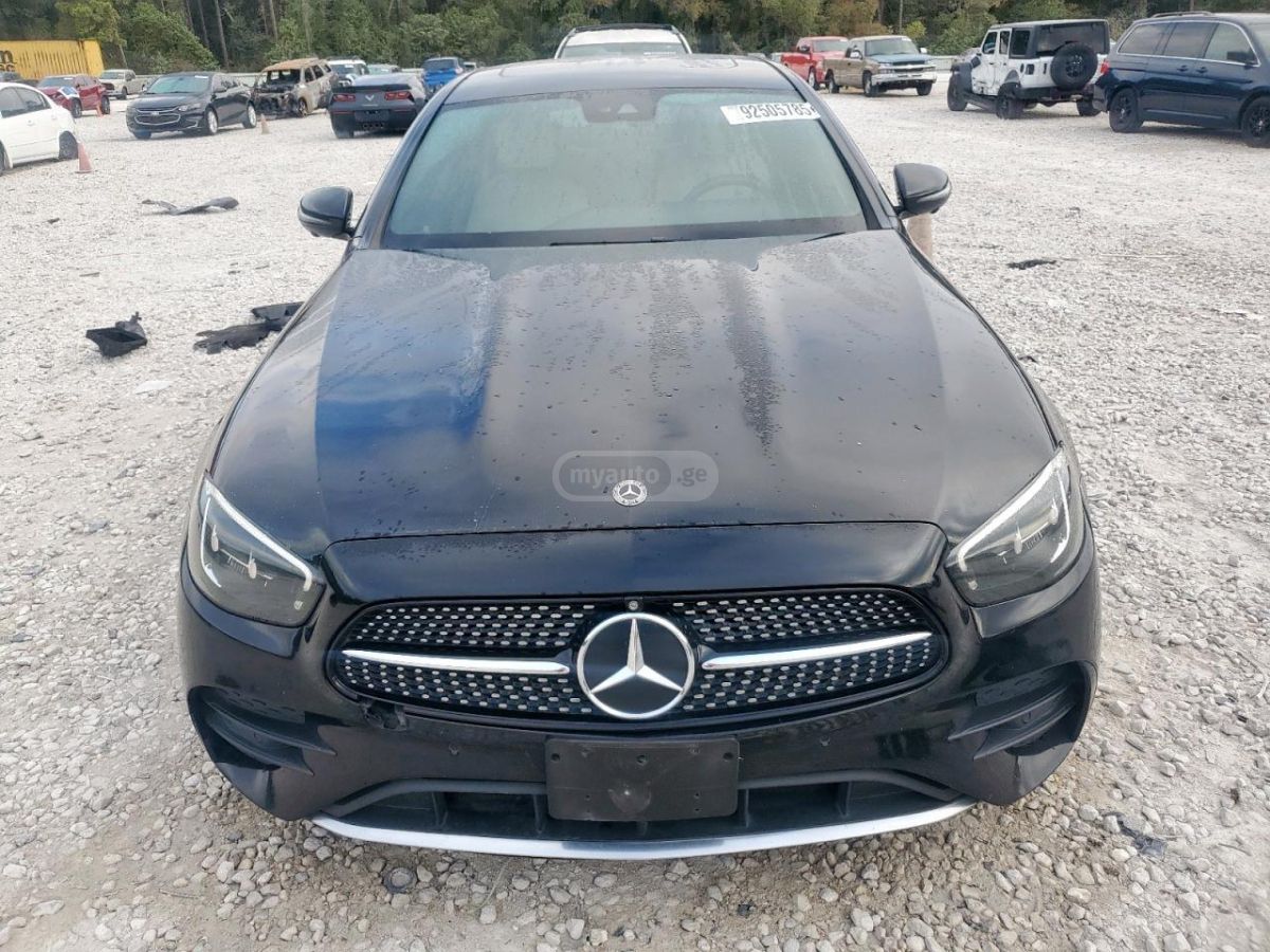Mercedes-Benz E 300 2021 — миниатюра 5