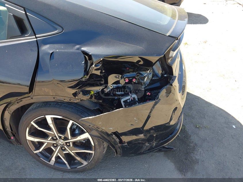 Toyota Prius Prime - фото 6