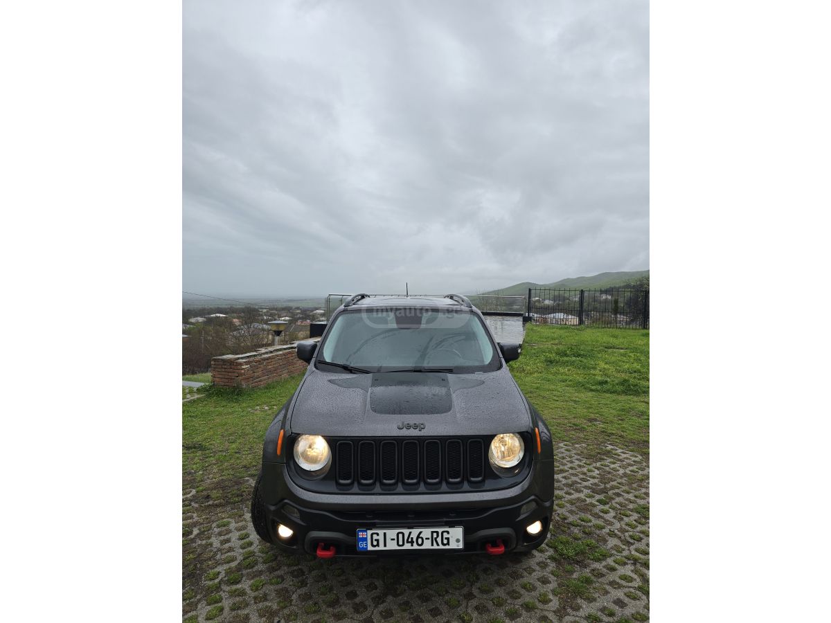 Jeep Renegade - фото 1