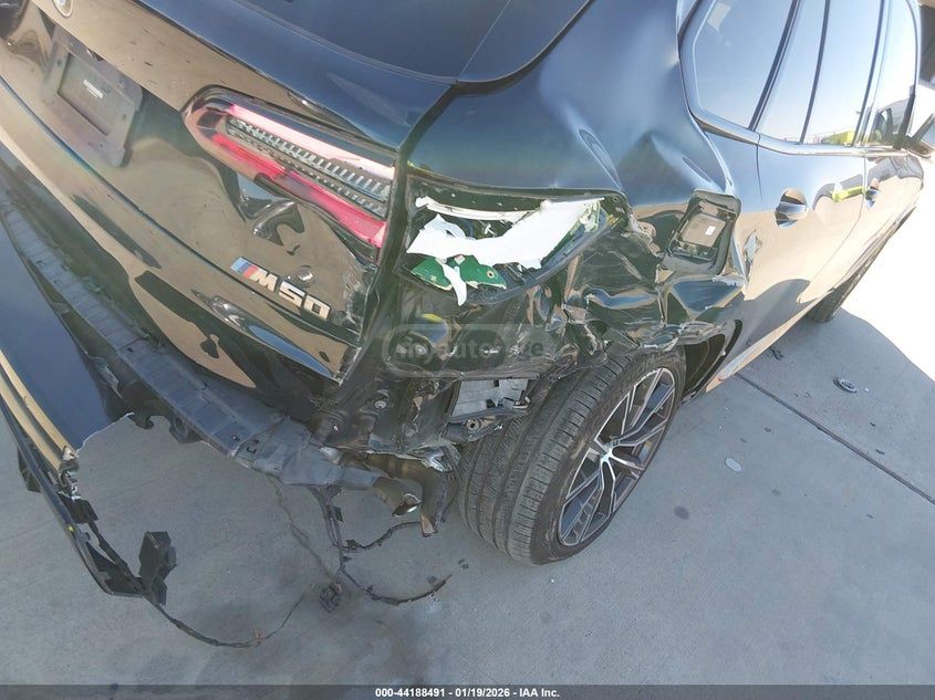 BMW M50i 4dr All-Wheel Drive Sport — миниатюра 6