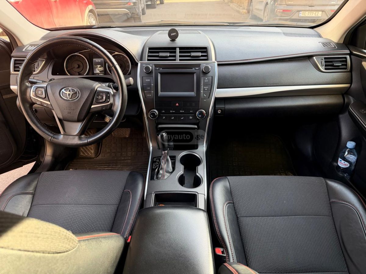 Toyota Camry - фото 8