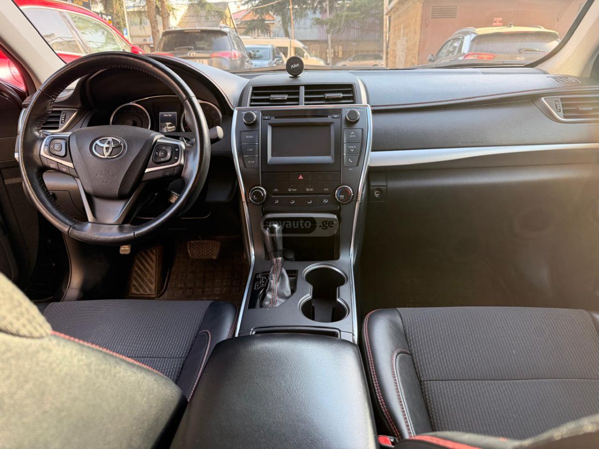 Toyota Camry - фото 9