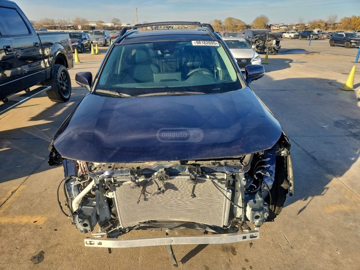 Toyota RAV 4 - фото 5