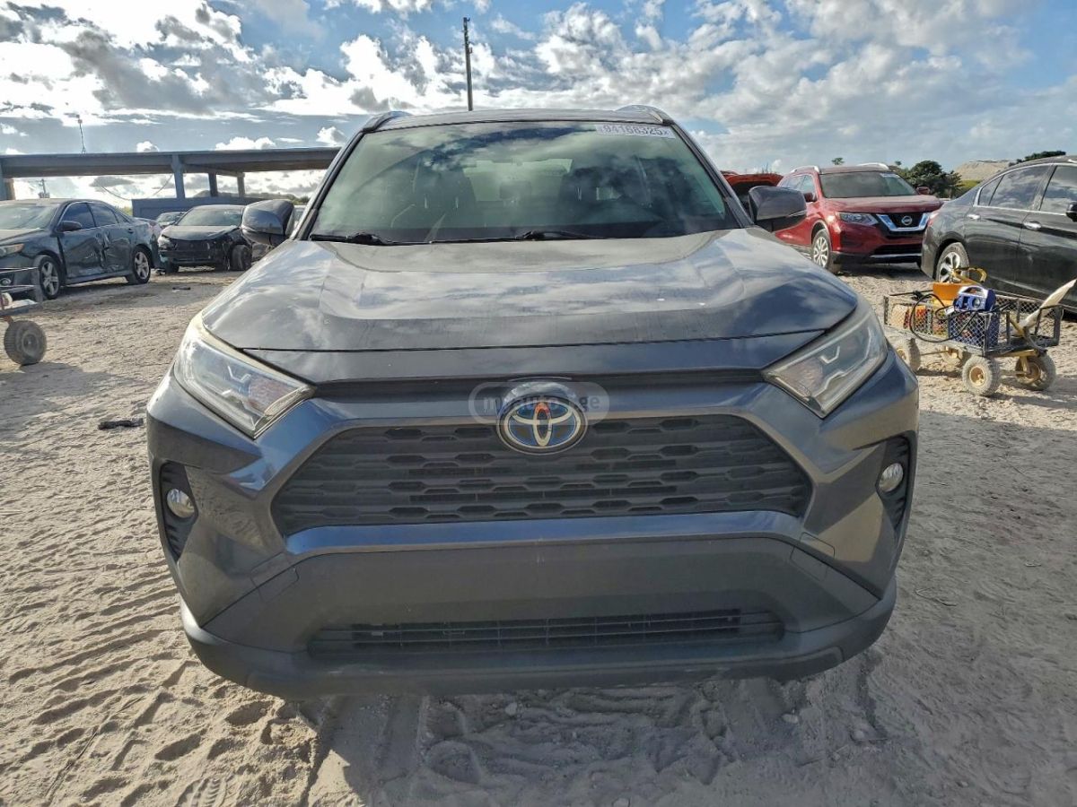 Toyota RAV 4 - фото 5