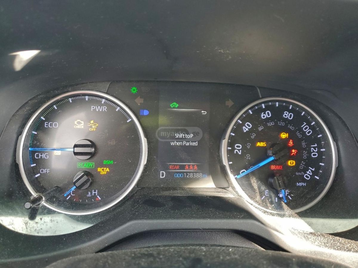 Toyota RAV 4 - фото 9