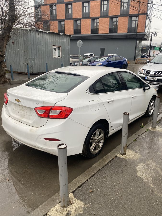 Chevrolet Cruze - фото 3