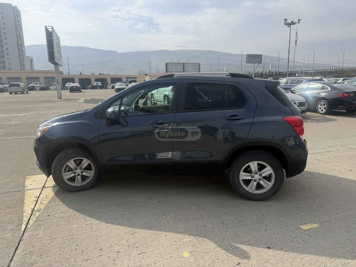 Chevrolet Trax - фото 5