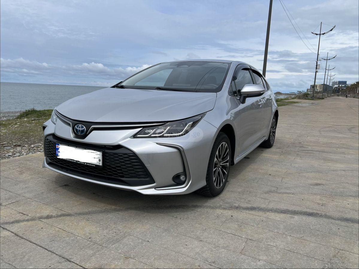 Toyota Corolla - фото 1