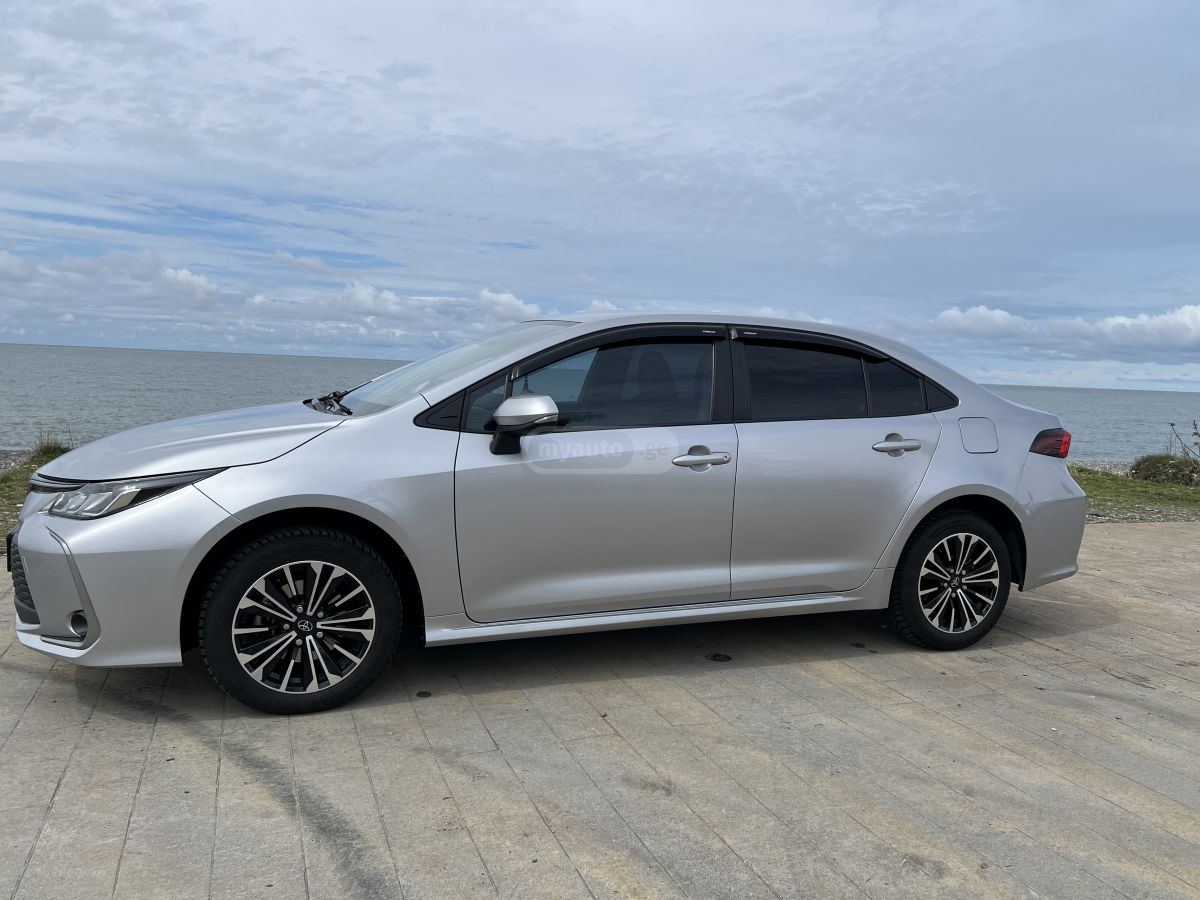 Toyota Corolla - фото 3